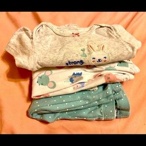 Adorable Carter’s matching set - bunny - 9 months